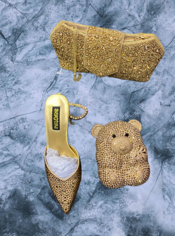 Rich spirit shoe/sandal (gold)